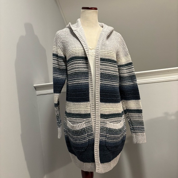 L.L. Bean Women’s Hooded Cardigan Sweater - Picture 3 of 8